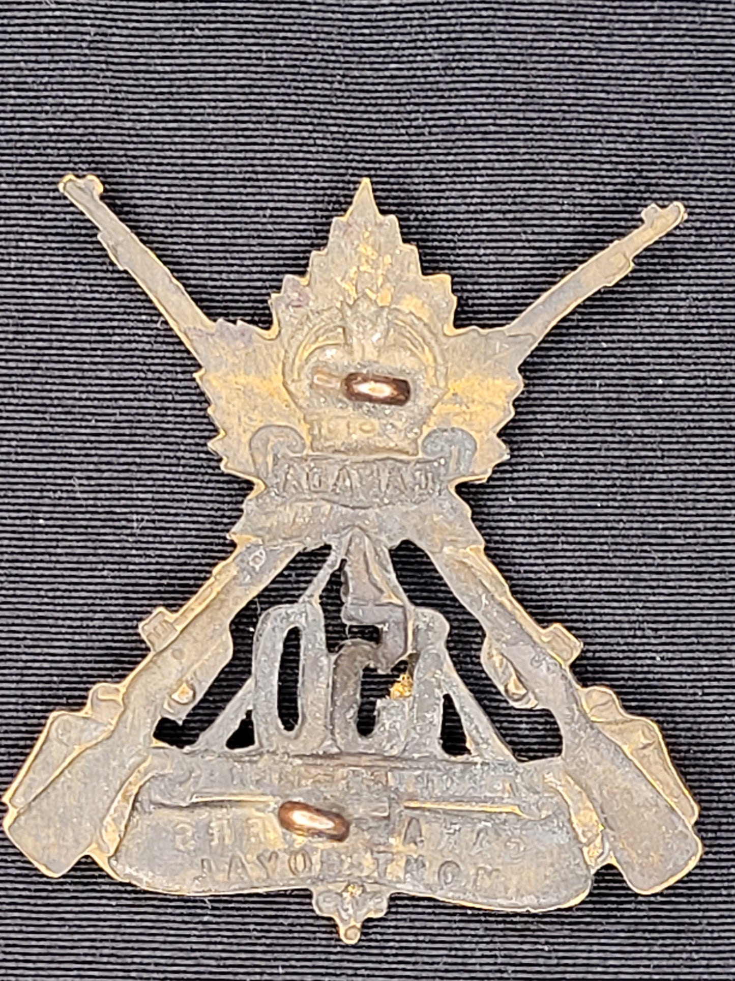 WW1 CEF 150th Battalion (Carabiniers Mont-Royal) Cap Badge