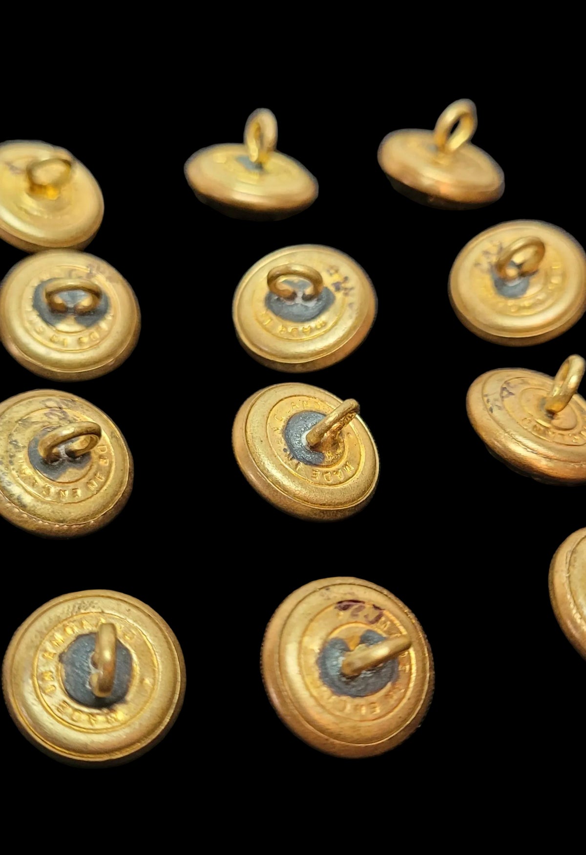 13mm king's crown RCMP buttons WW2 3