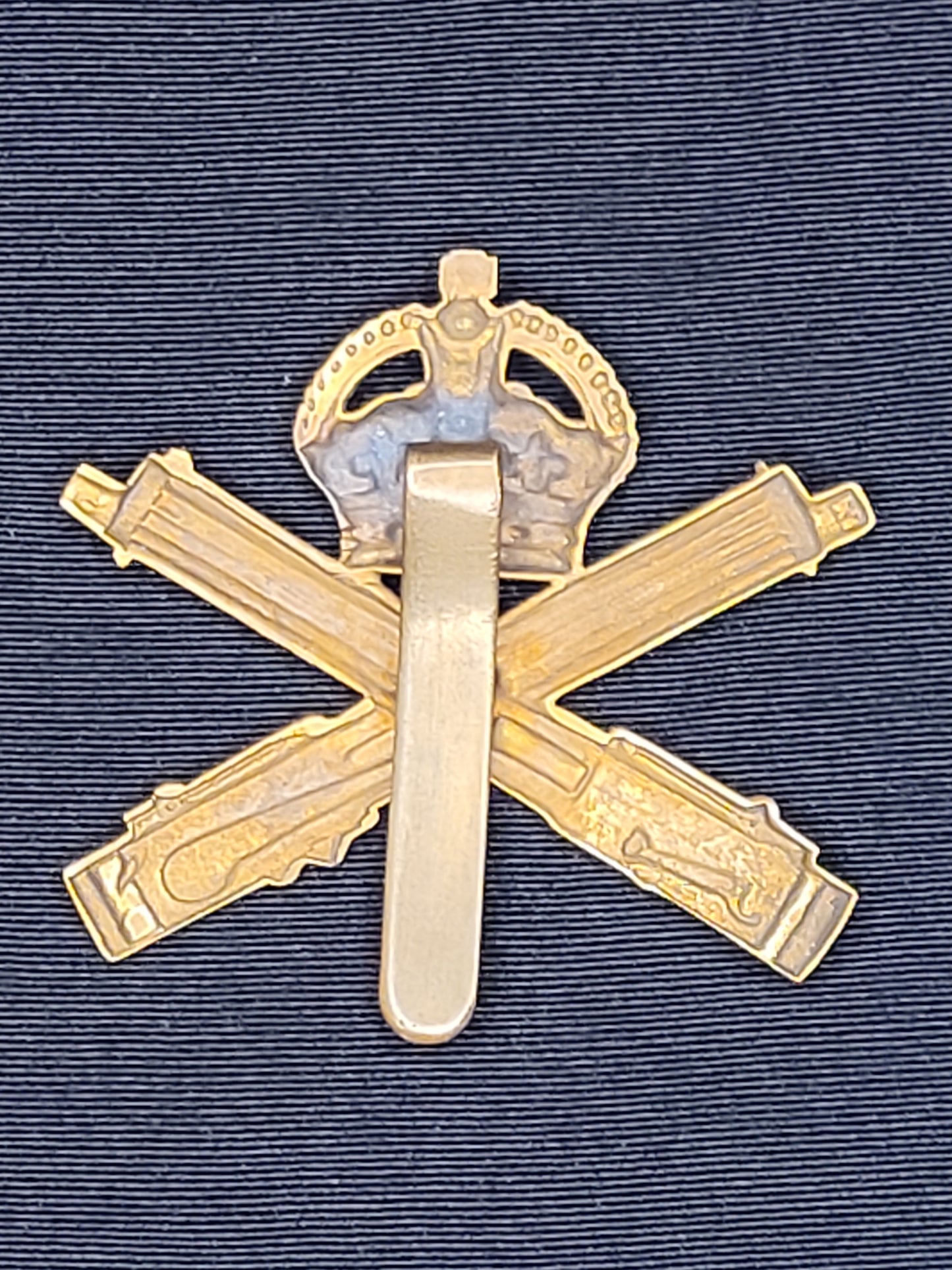 WW1 CEF Machine Gun Corps Cap Badge