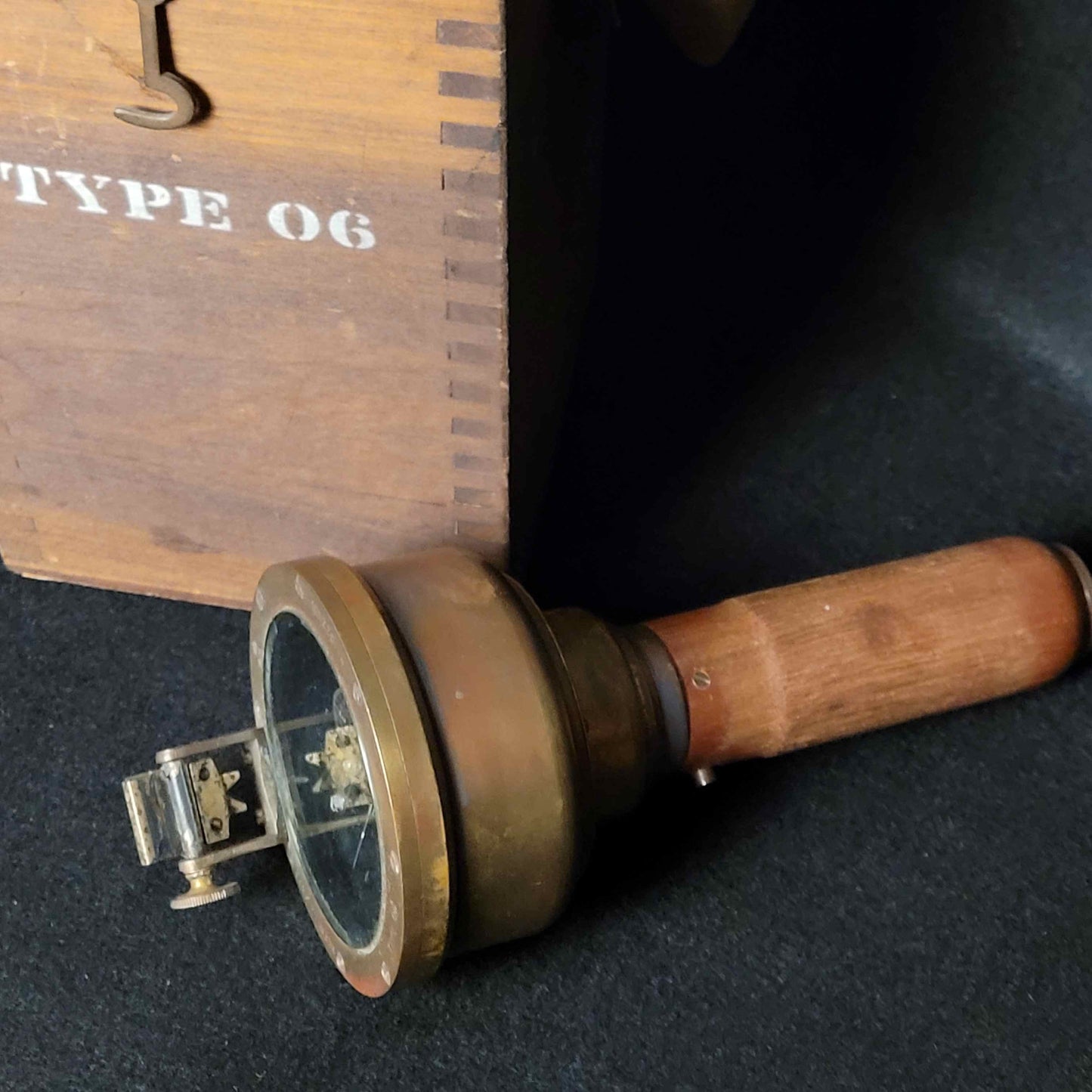 WW2 RCAF RAF Type O6 Hand Held Compass