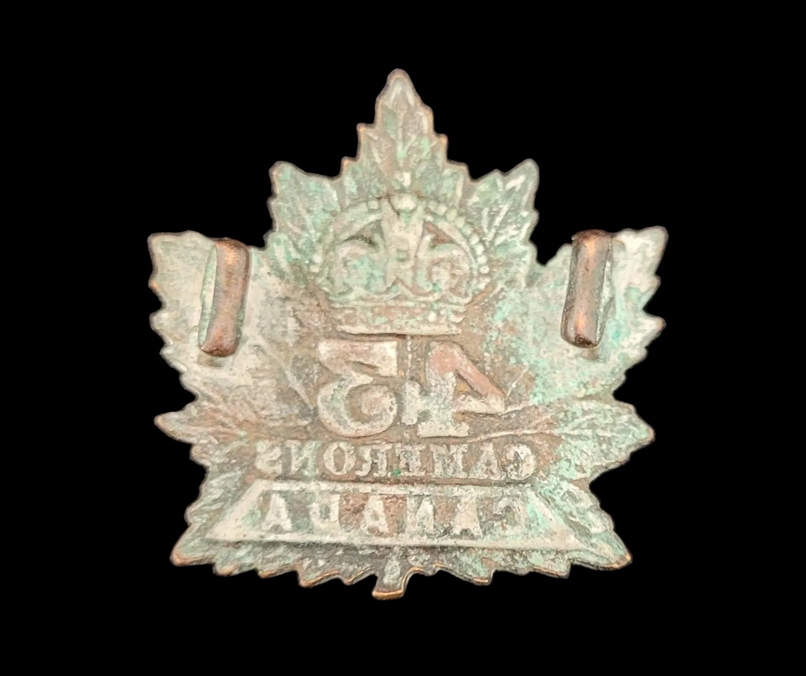 Collar Badge to the Canadian 43rd Battalion Cameron Highlanders back