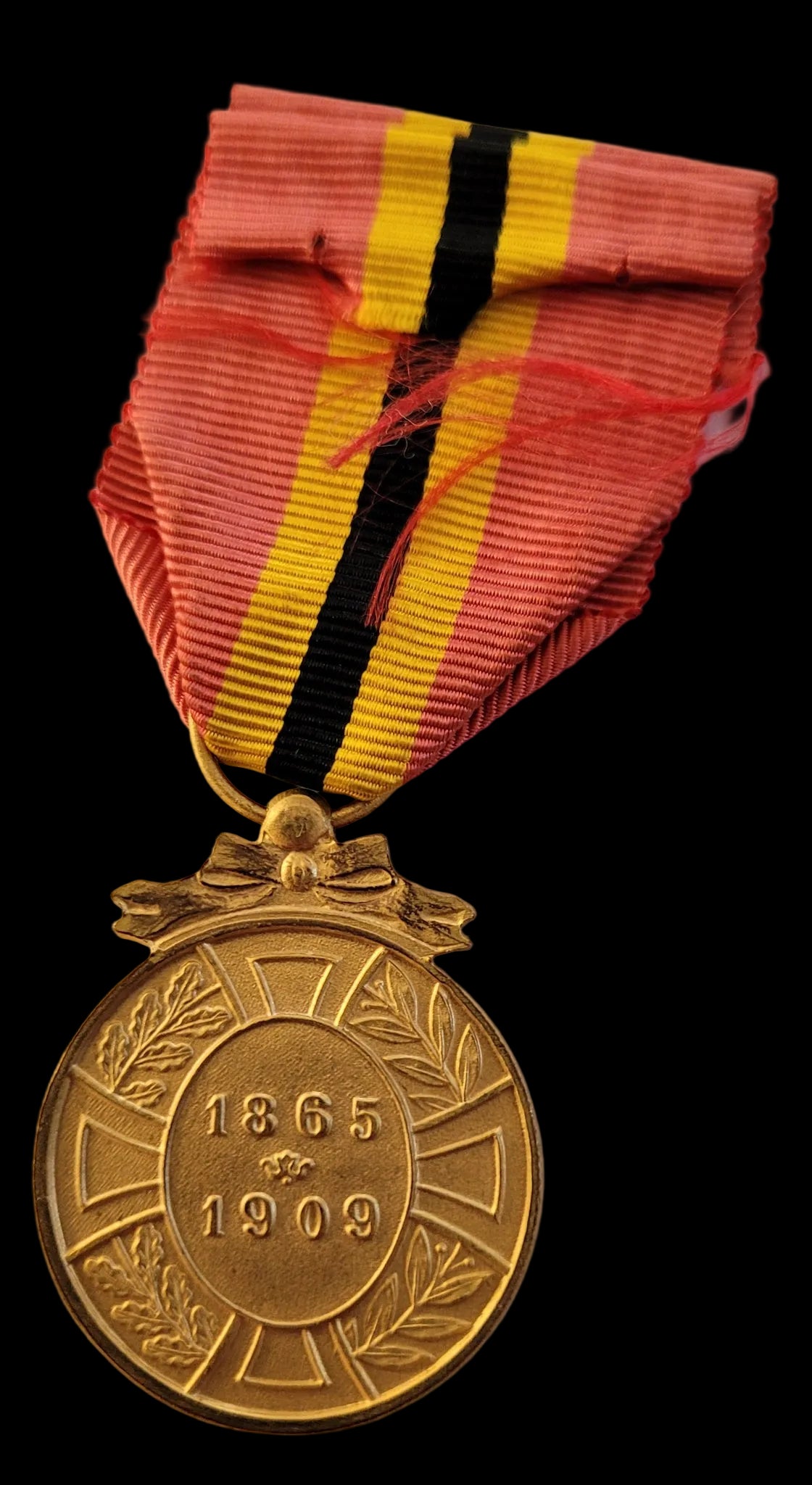 Commemorative Medal of the Reign of King Leopold II of Belgium obverse