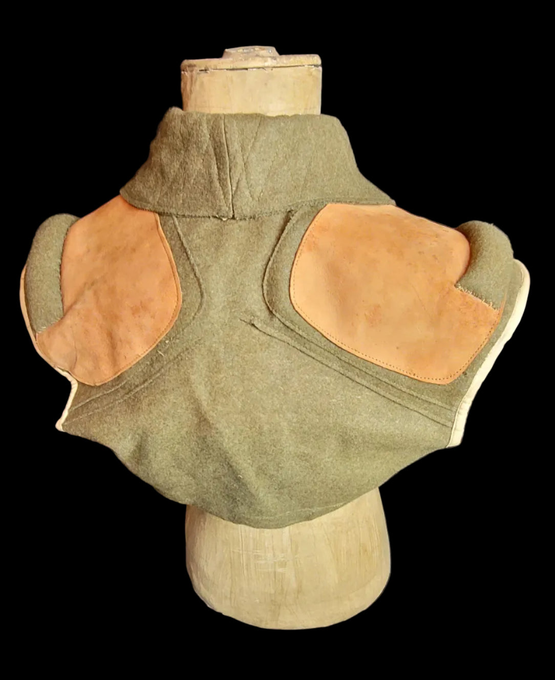 Machine gunner vest or cape