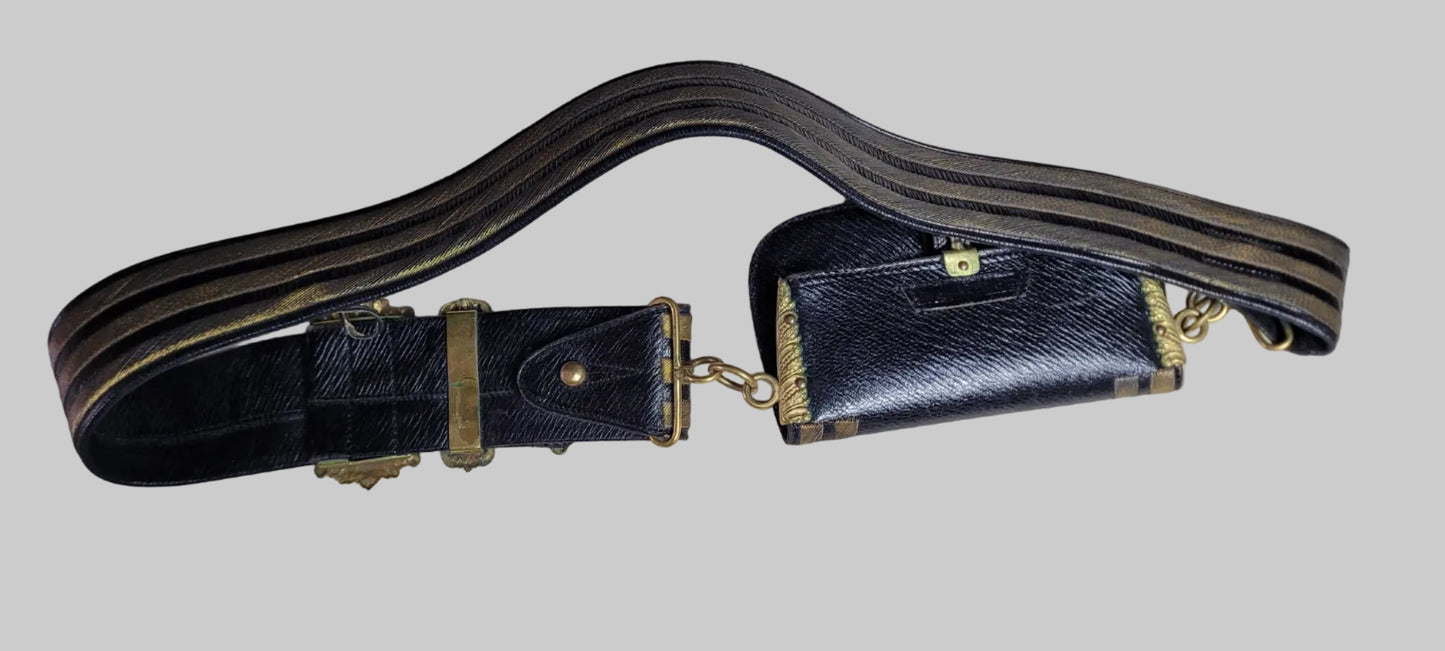 Officer's Geo V cross belt and pouch 