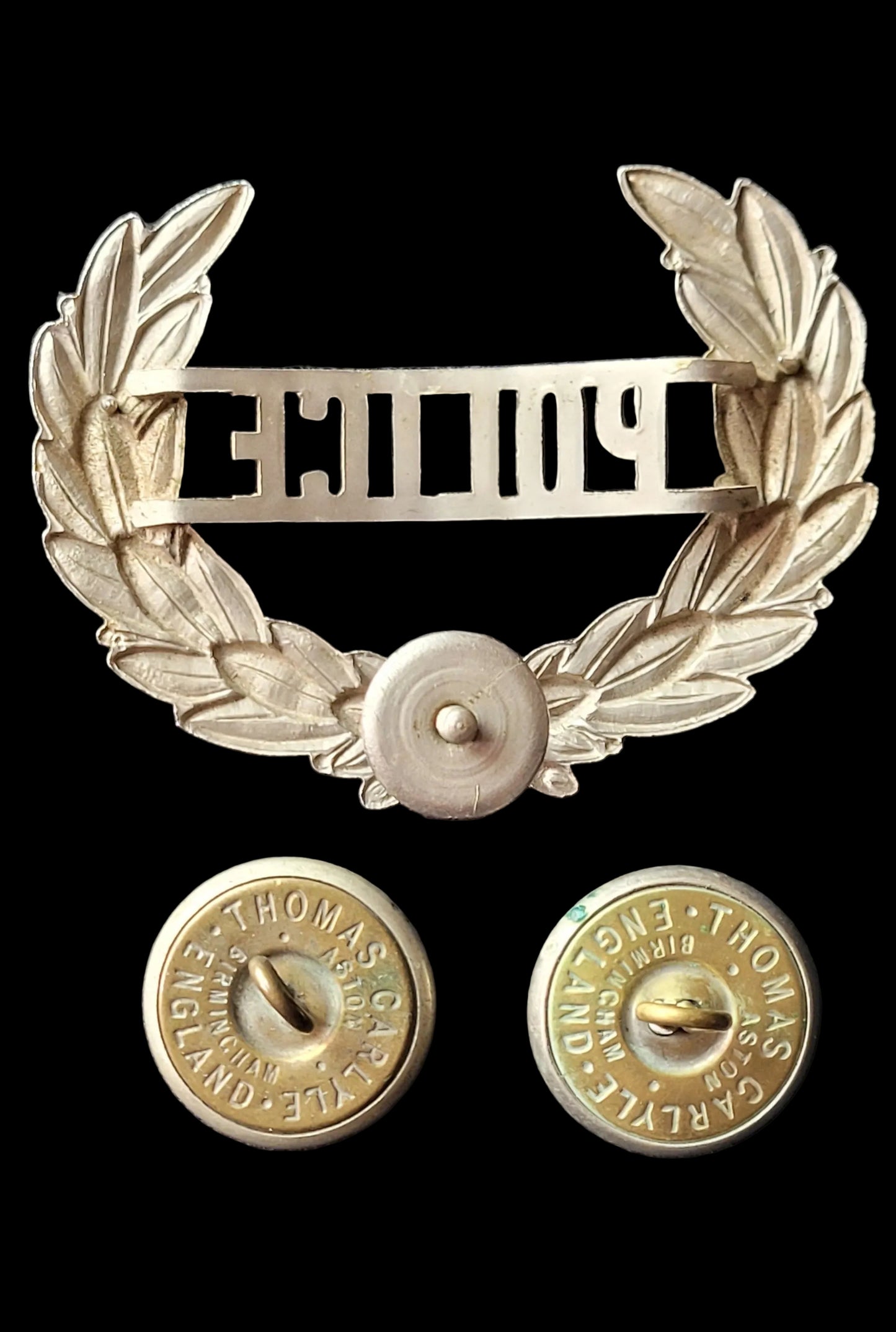 Police Cap Badge and Toronto Police Force Buttons obverse