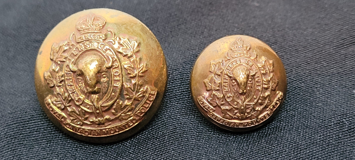 RCMP WW2 uniform buttons 21mm 13mm