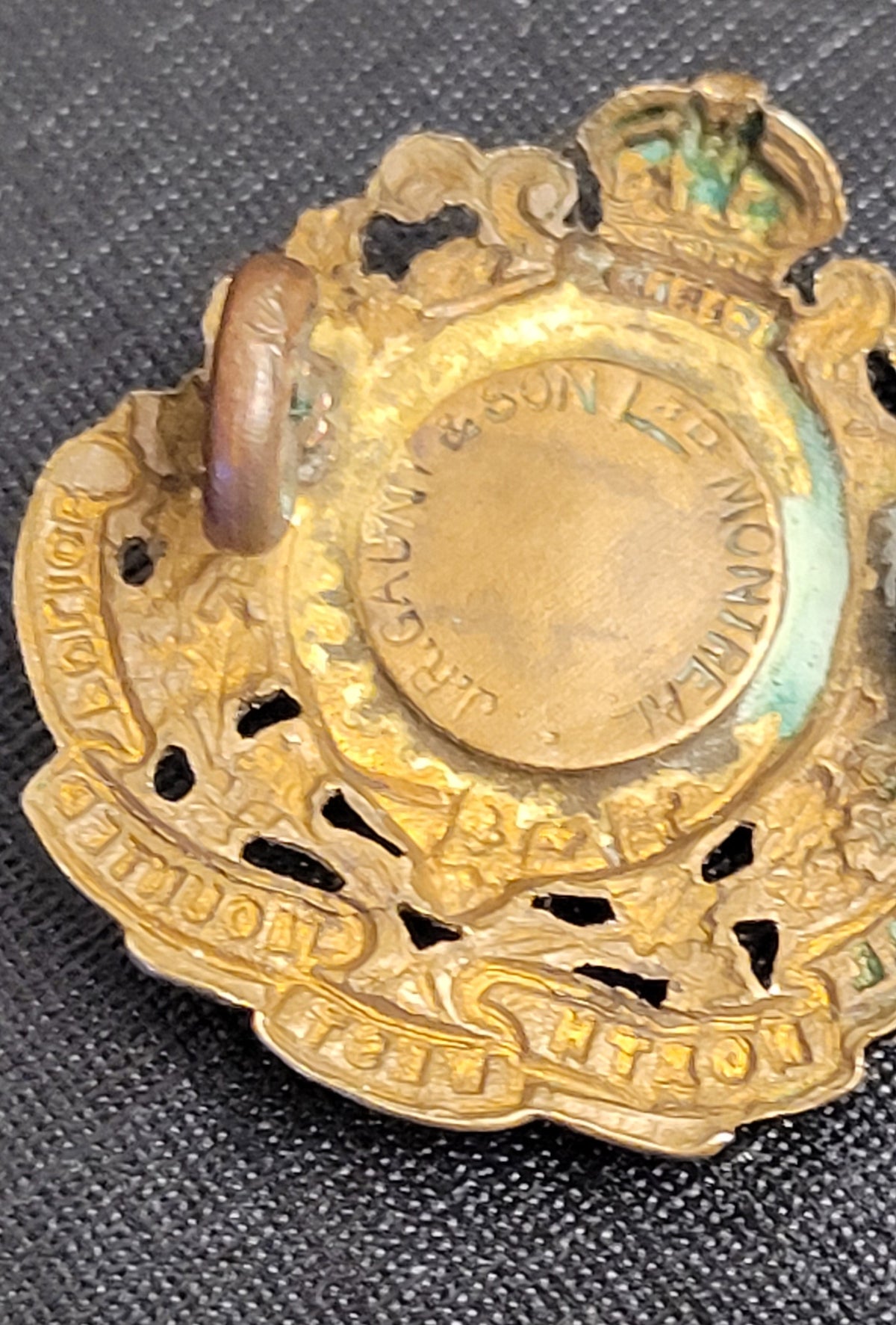 RNWMP Royal North West Mounted Police Collar Badge Gaunt Montreal 3