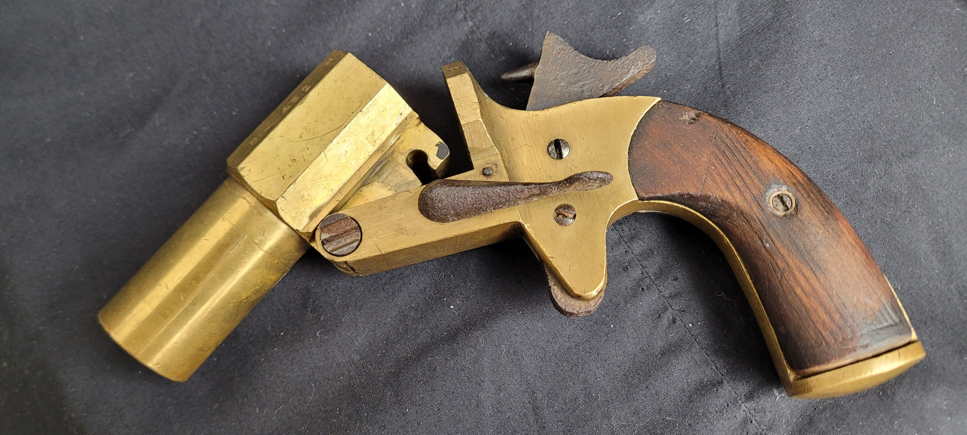 Scott-Fetzer Very Pistol 25mm brass 6