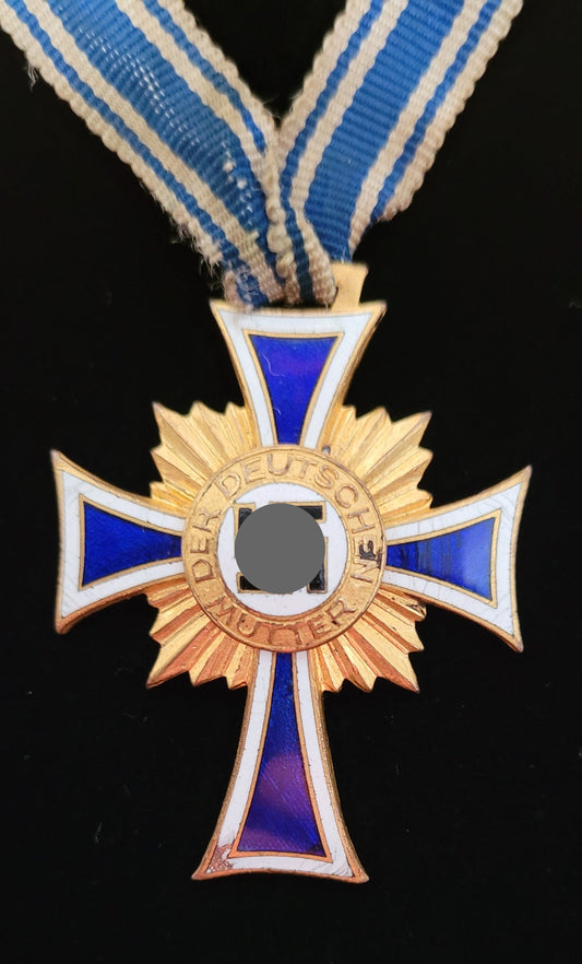 Third Reich Cross for the Mother in Gold