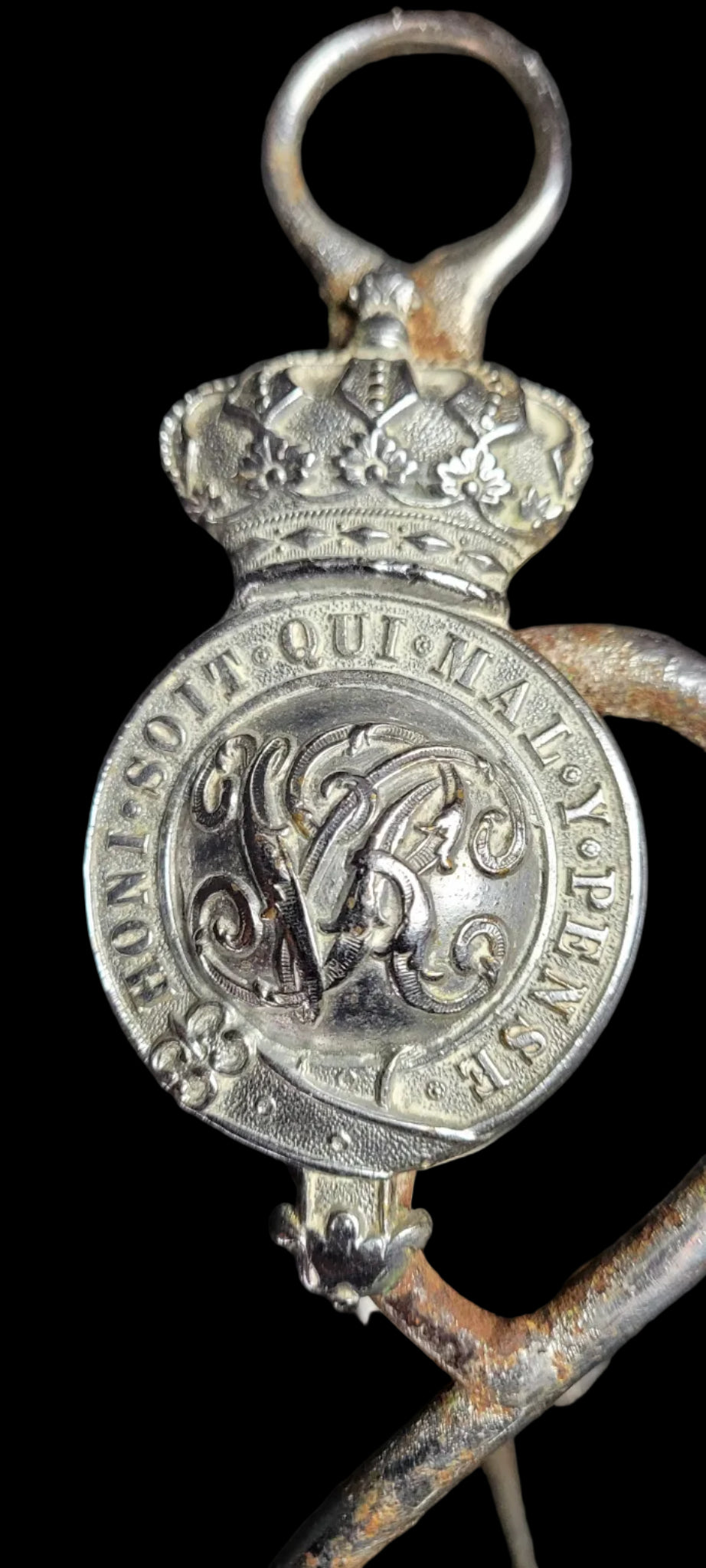 Victorian military horse bit with martingales4