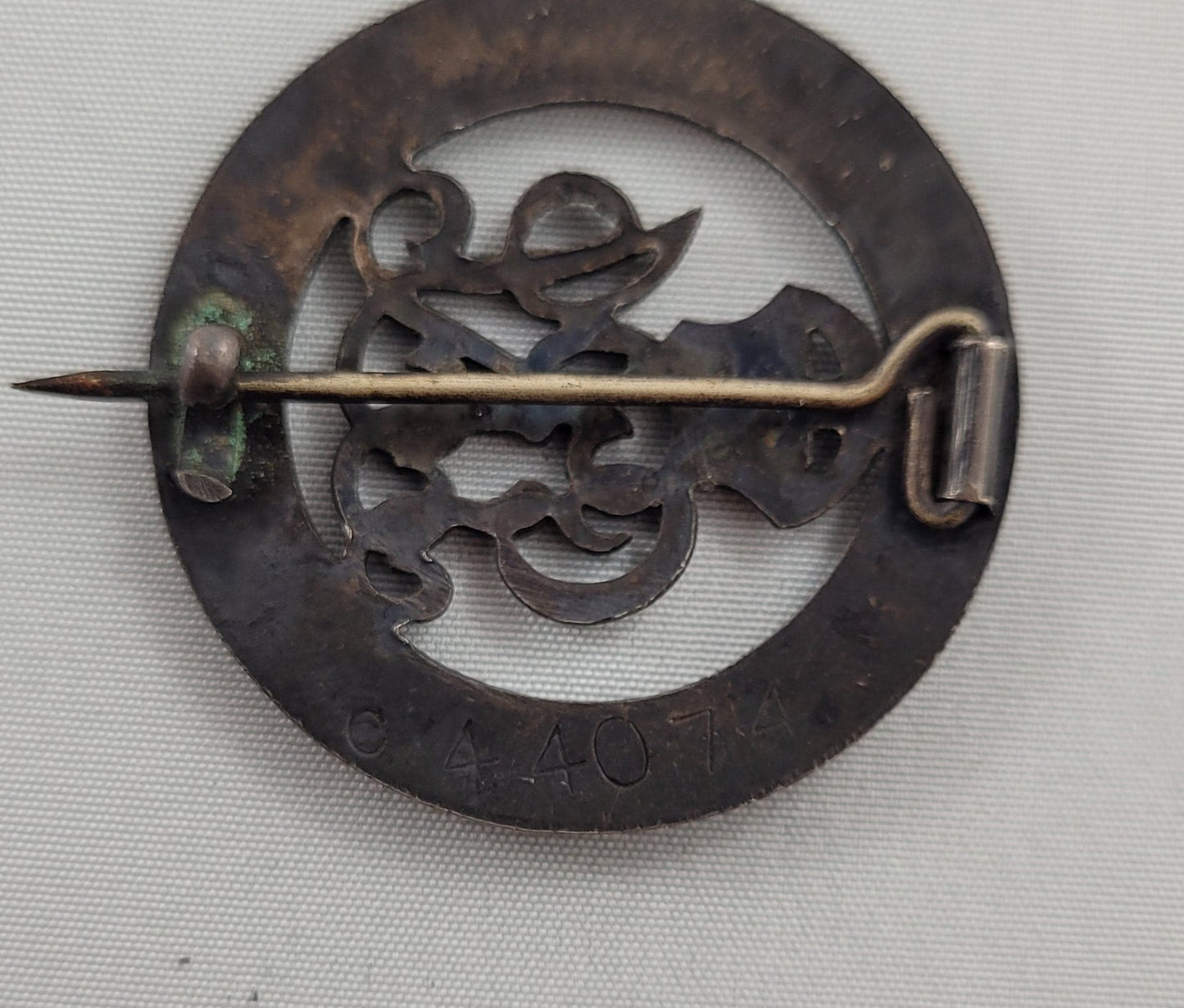 WW1 Canadian Silver War Badge (C44074) Obverse