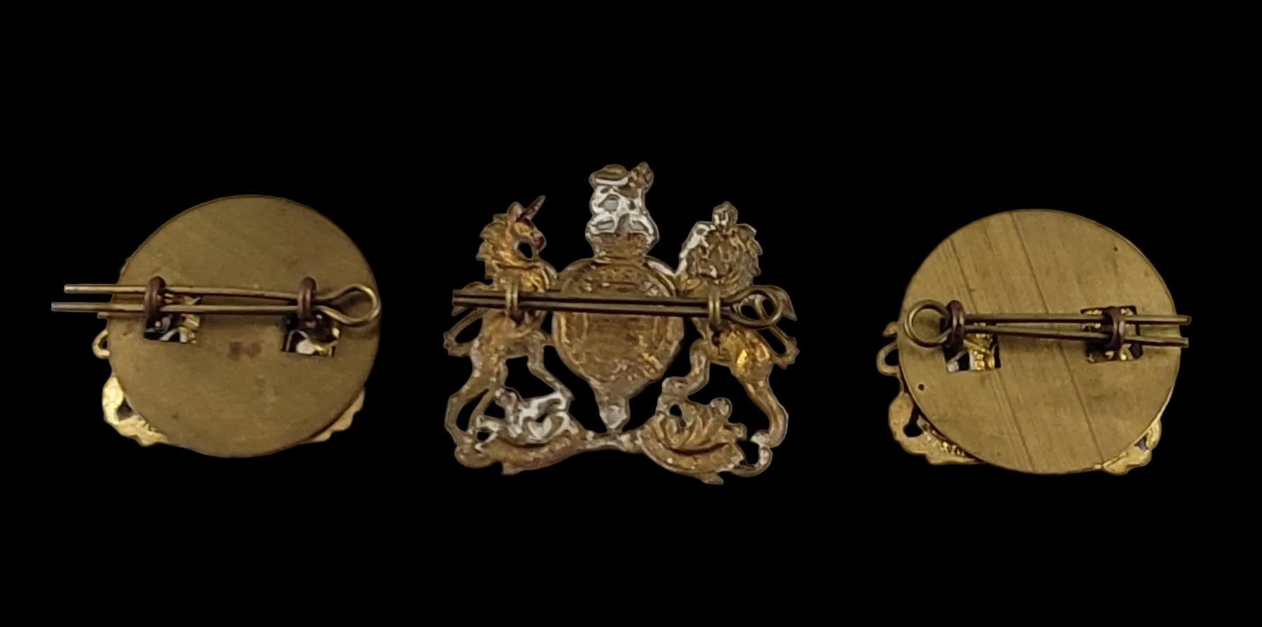 WW2 British/Commonwealth Officer's General List Cap and Collar Badges2 Obverse