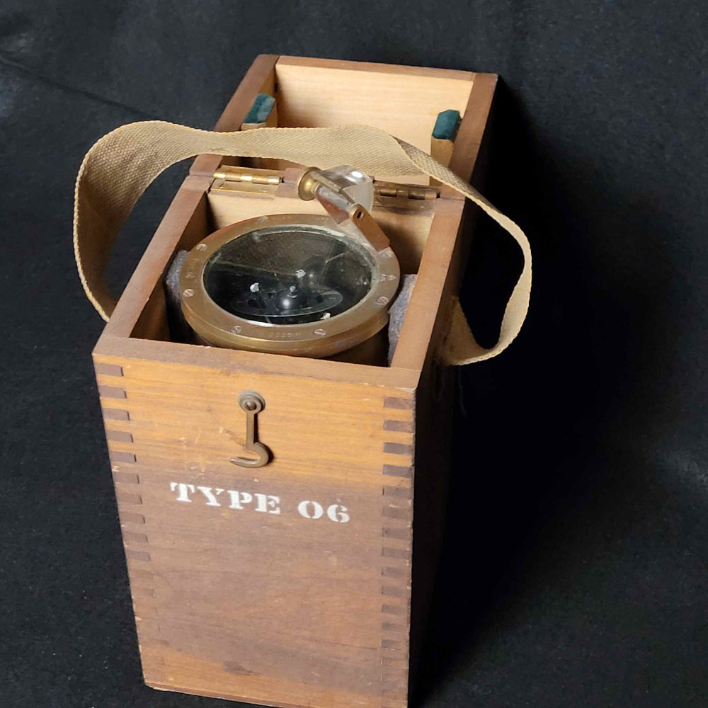 WW2 RCAF RAF Type O6 Hand Held Compass