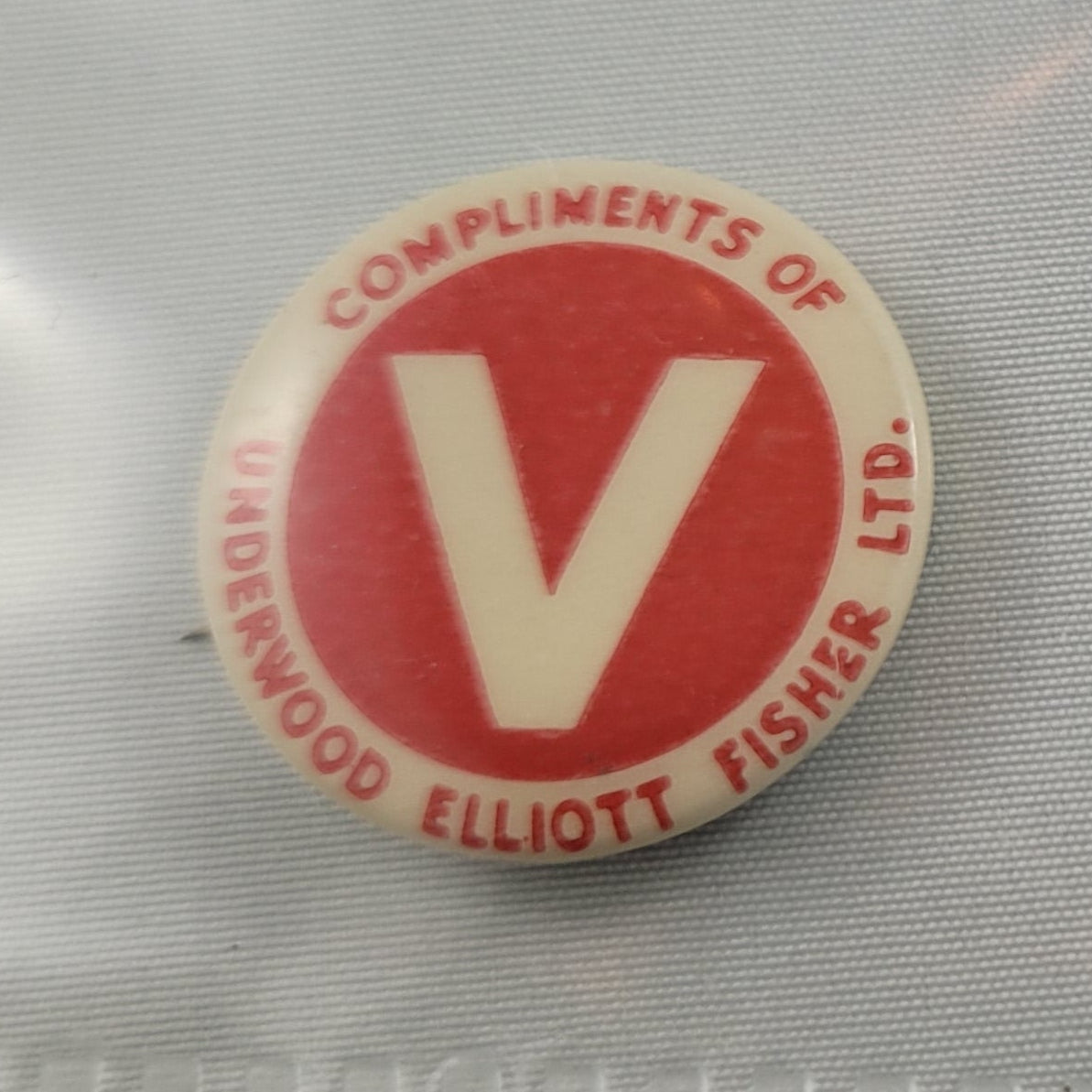 WW2 Victory Button - Underwood Elliott Fisher